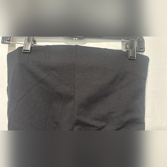 Chic Black Leggings with White Accents - Picture 4 of 10